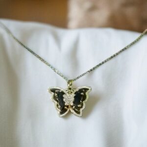 Fashion Jewelries Elegant Butterfly Pendant Necklace – Delicate & Charming